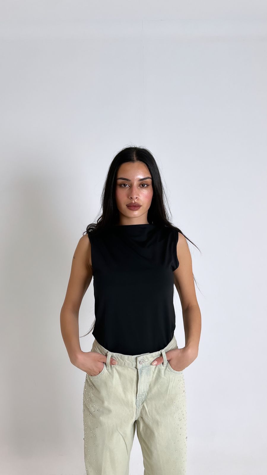 basic top in black