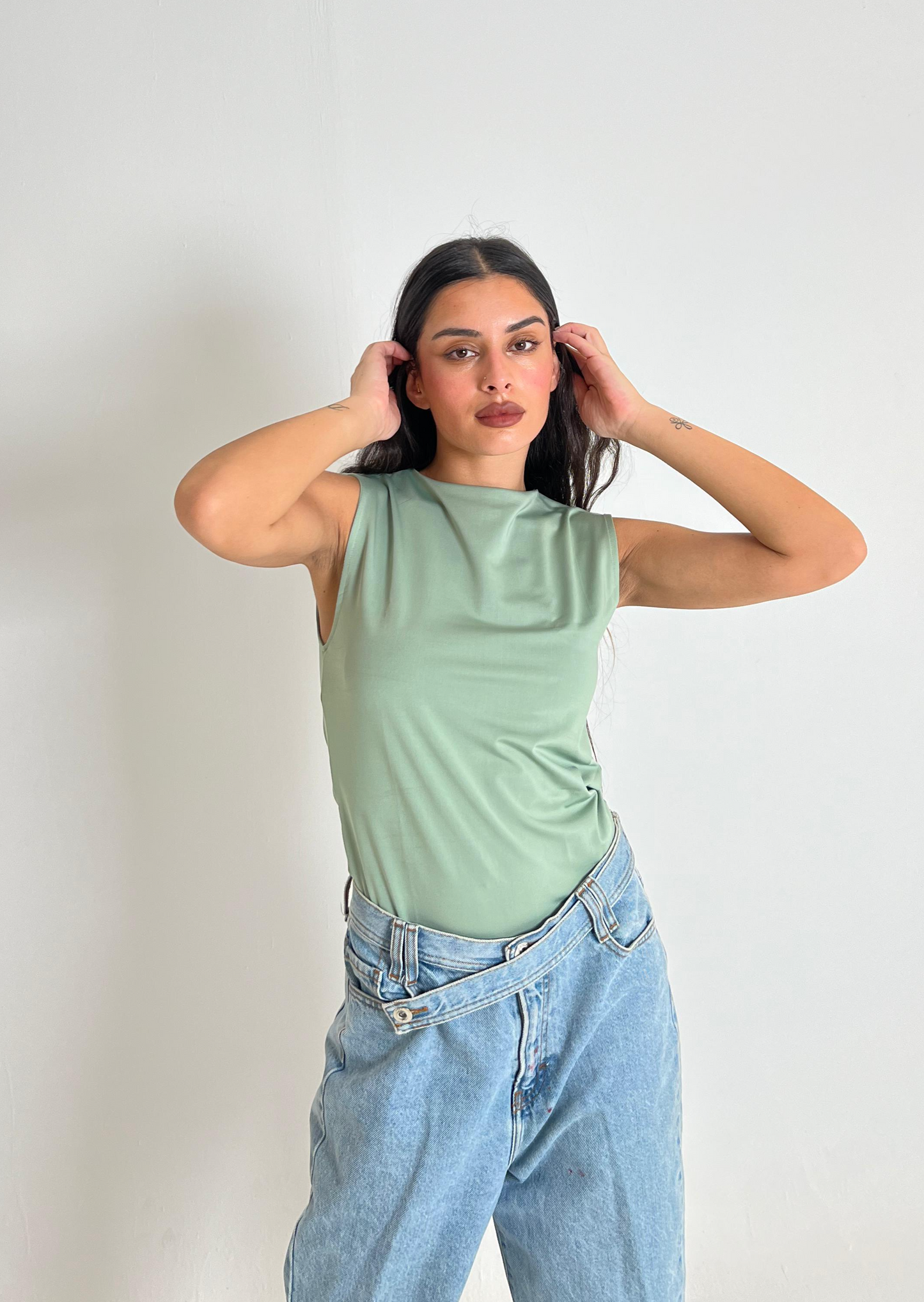 Basic top in olive green